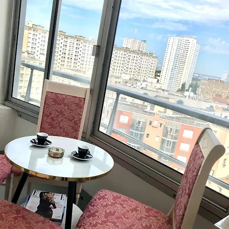 Arena Porte La Chapelle Séjour chez l'habitant *